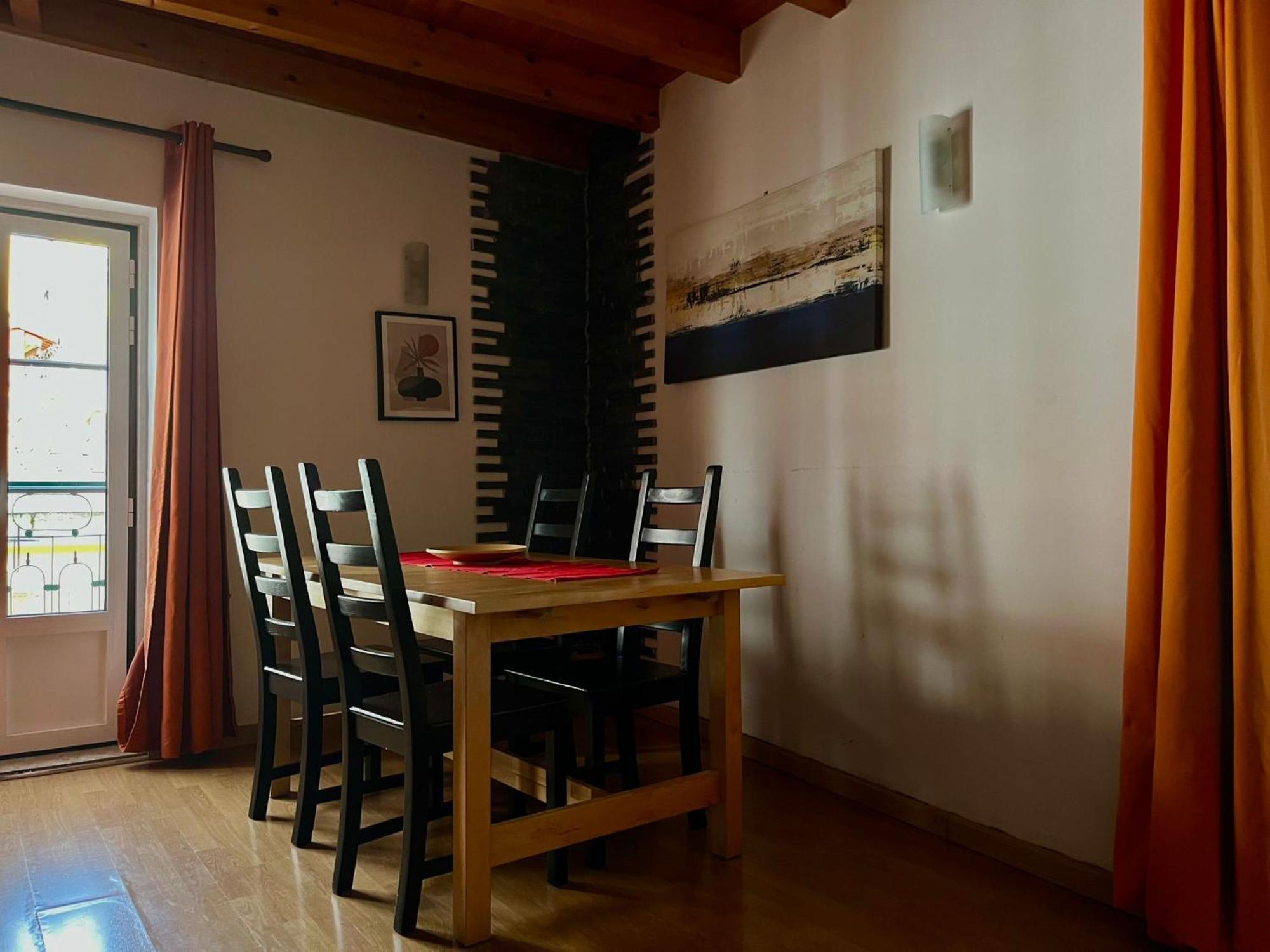 2 Bedroom, 2 Bathroom Apartment - Travessa Da Madalena Lisbon Luaran gambar