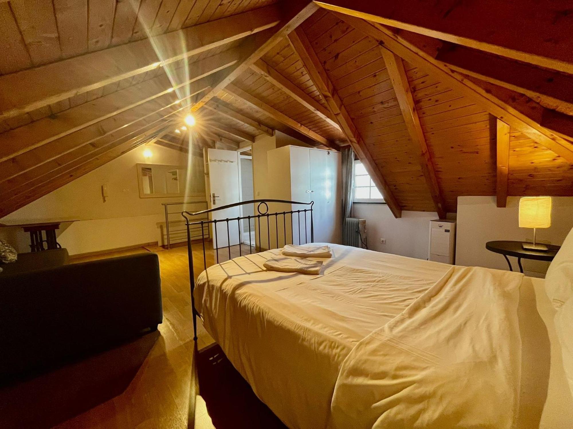 2 Bedroom, 2 Bathroom Apartment - Travessa Da Madalena Lisbon Luaran gambar